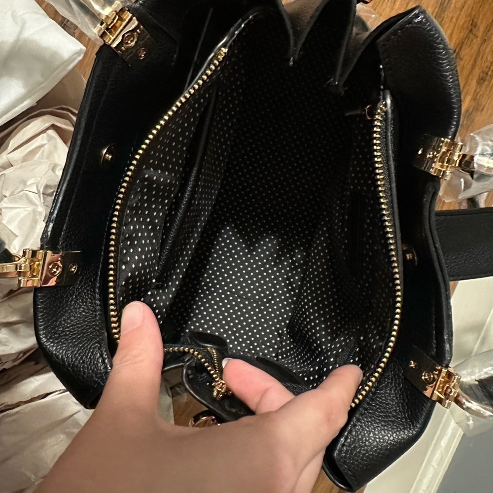 41 Hawthorn Black Handbag - Picture 5 of 6